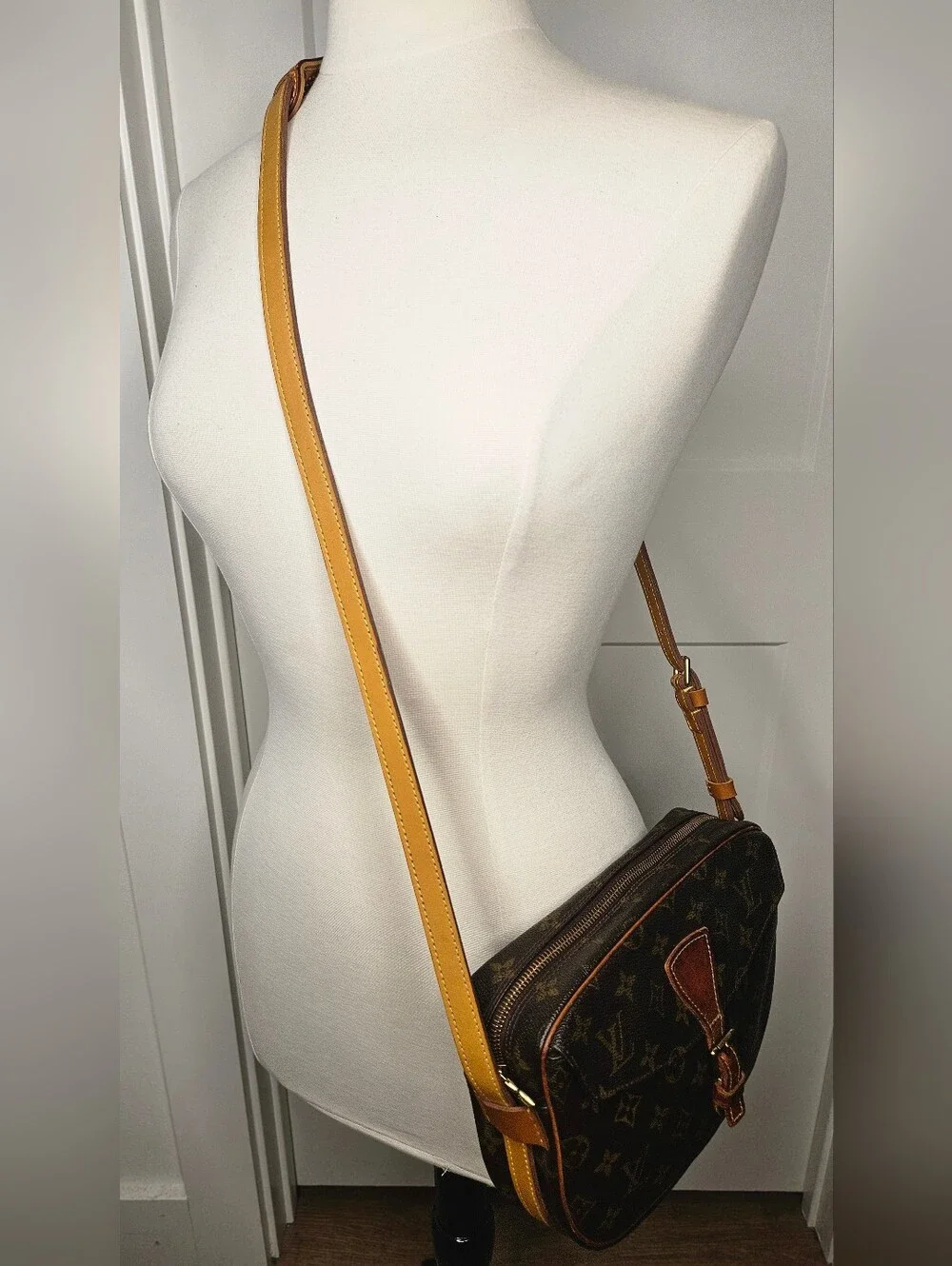 Authentic Louis Vuitton LV Jeune Fille MM Monogram Crossbody Shoulder w/dustbag
